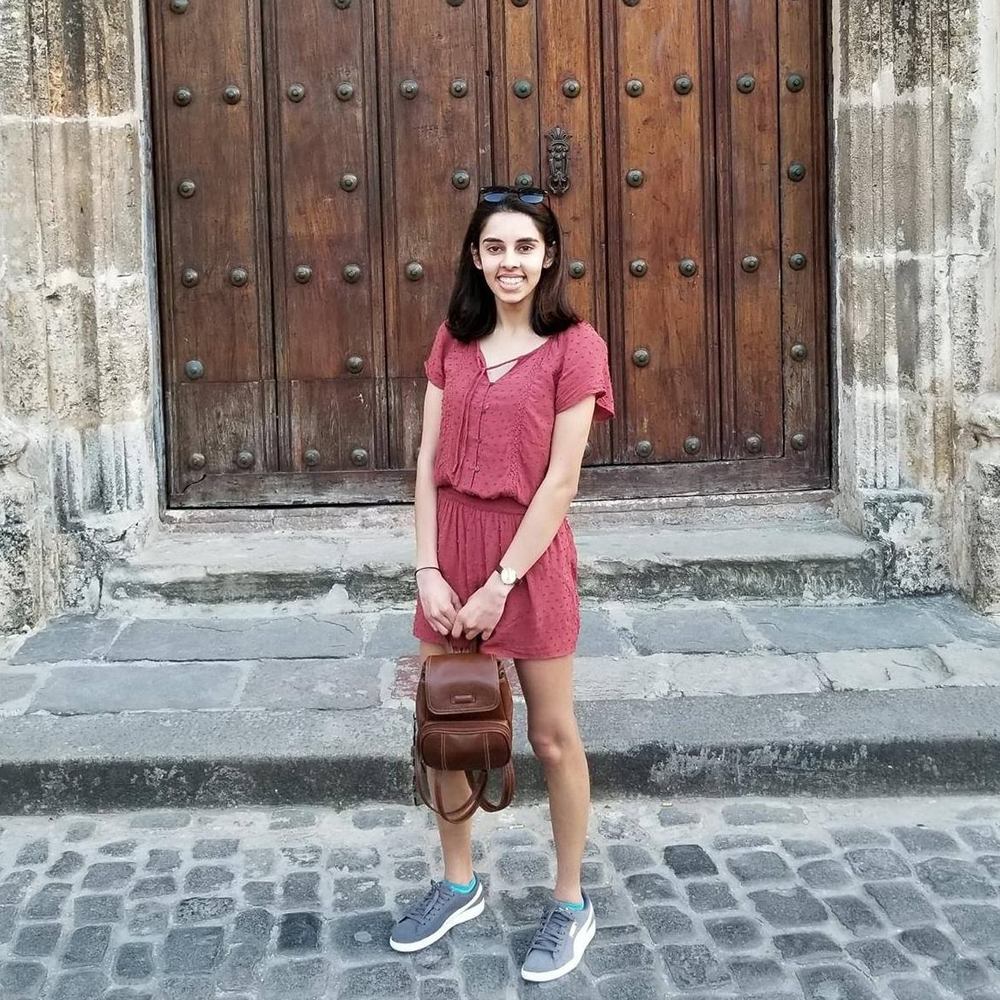 Meet your Posher, Nikhita